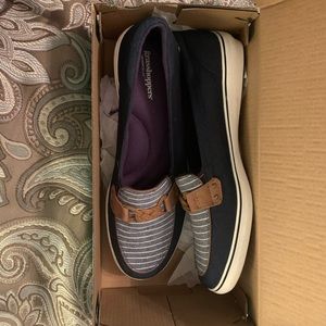 Women’s Flats brand new size 9.5